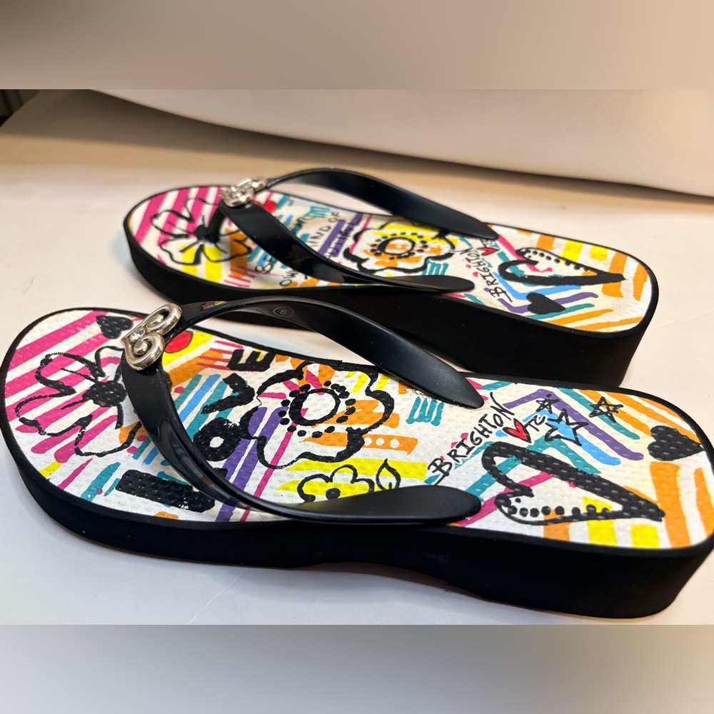 Brighton wedge Flip-Flops with Heart Detail size 8 - Picture 4 of 5